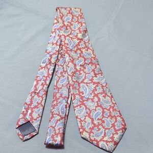 Classic Paisley Tie in Red and Blue